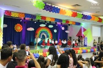 Formaturas encantadoras, do maternal ao 9º ano