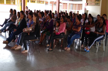 Escola Municipal Mathilde Cordeiro faz homenagem especial às mães