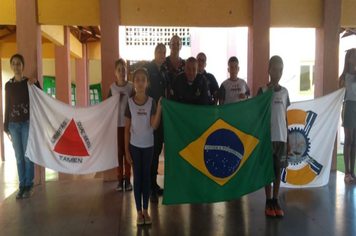 Alunos da escola Mathilde Cordeiro comemoram 7 de Setembro e Semana da Inclusão