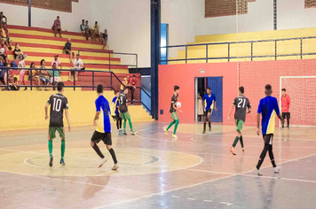 Piraporense de futsal em fase final