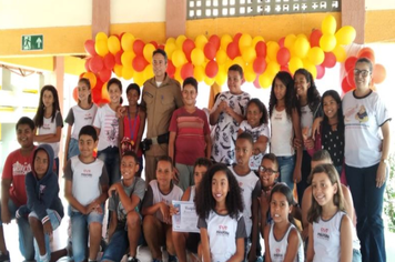 Alunos das escolas municipais de Pirapora recebem certificações do Proerd