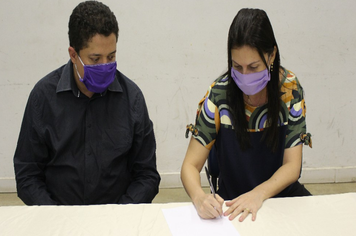 Prefeita Marcella Fonseca concede progressão vertical para servidores municipais
