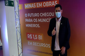Prefeito Alex Cesar participa de cerimônia de repasse de R$ 1,5 bilhão aos municípios mineiros