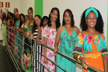 Desfile de valorização das raízes