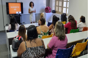 SEMED promove palestra para servidoras