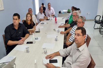 COMPOR, Prefeitura e EMUTUR discutem custeio e urgência para concluir reforma do Vapor