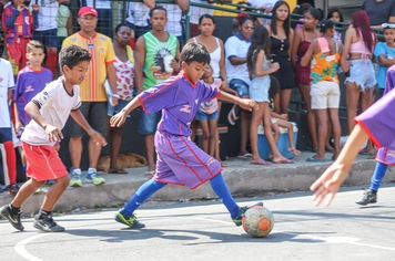 Disputa de mini golzinho agita a Rua Piauí e encerra temporada do Torneio de Férias