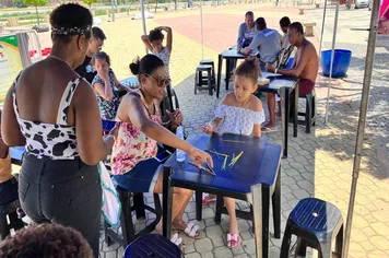 Centenas de crianças estiveram no “Brincando na Praça” na Orla Fluvial