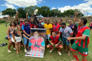 Prefeitura de Pirapora entrega premiação para finalistas da Copa Medeiros de Futebol Society