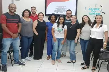 Profissionais de saúde participam de treinamento na GRS