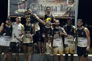 Piraporenses se destacam em torneio de futevôlei em Buritizeiro