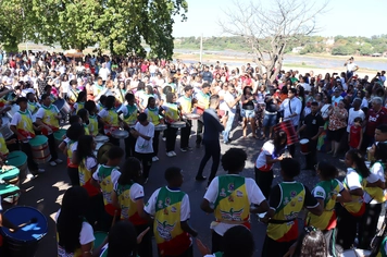 Aniversário de 112 anos de Pirapora foi aberto com Desfile Festivo contagiante na Avenida São Francisco