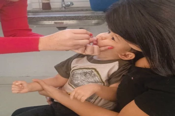 Campanha de vacinação e dia D contra a Poliomielite