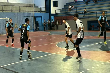 Apoiada pela Prefeitura de Pirapora, Copa dos Campeões de Futsal abriu disputa na noite desta quarta-feira