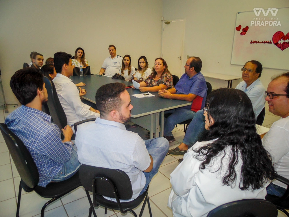 Secretaria de Saúde de Pirapora realiza roda de conversas com profissionais