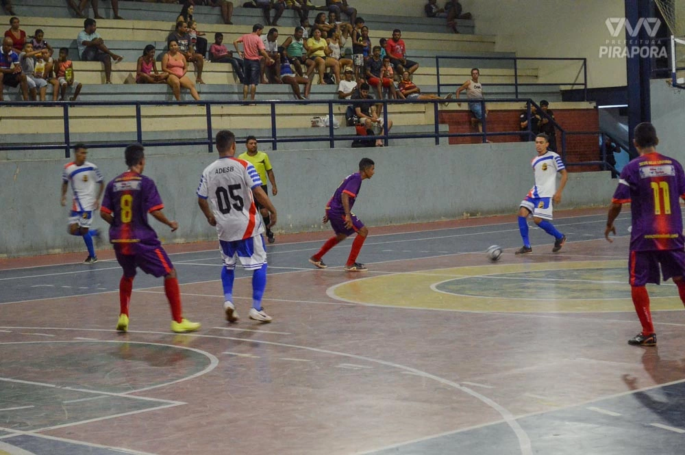 Grandes jogos empolgam o público no Campeonato Piraporense de futsal