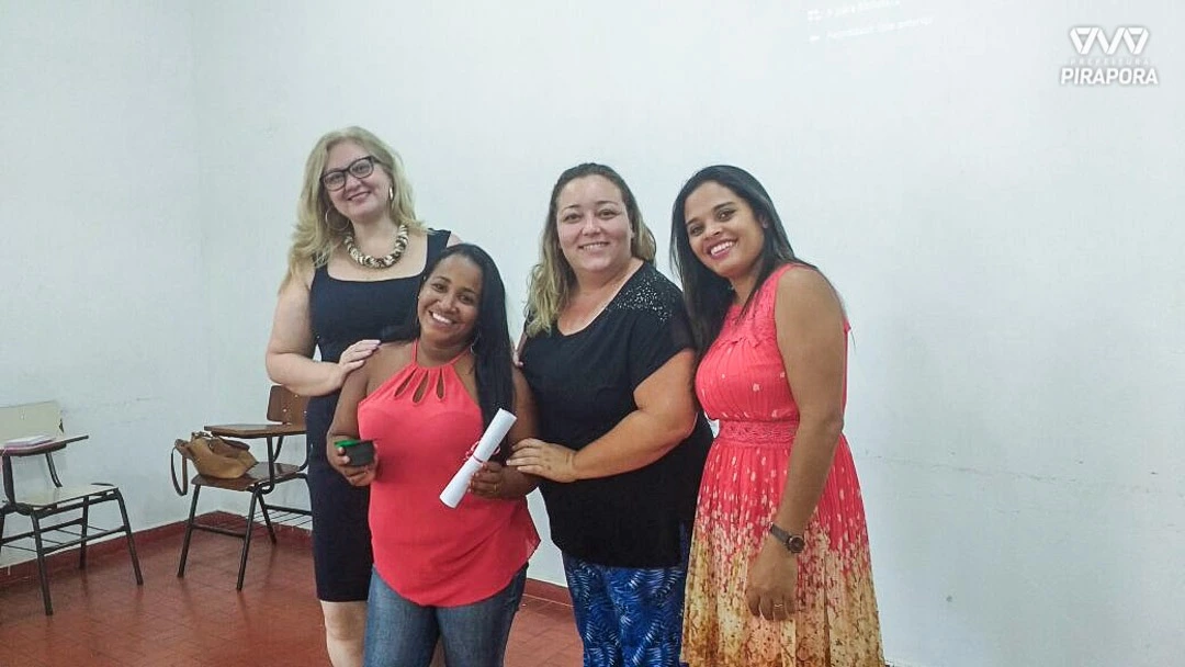 Secretária de Saúde participa de aula especial na Unimontes