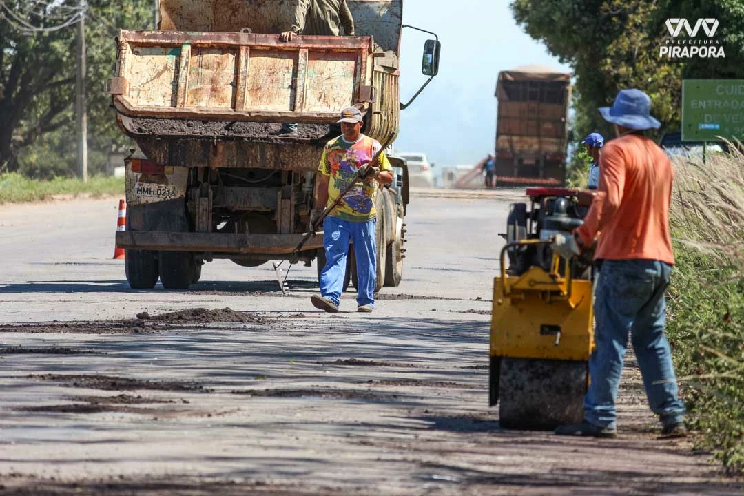 Equipes da Infraestrutura realizam serviços pela cidade