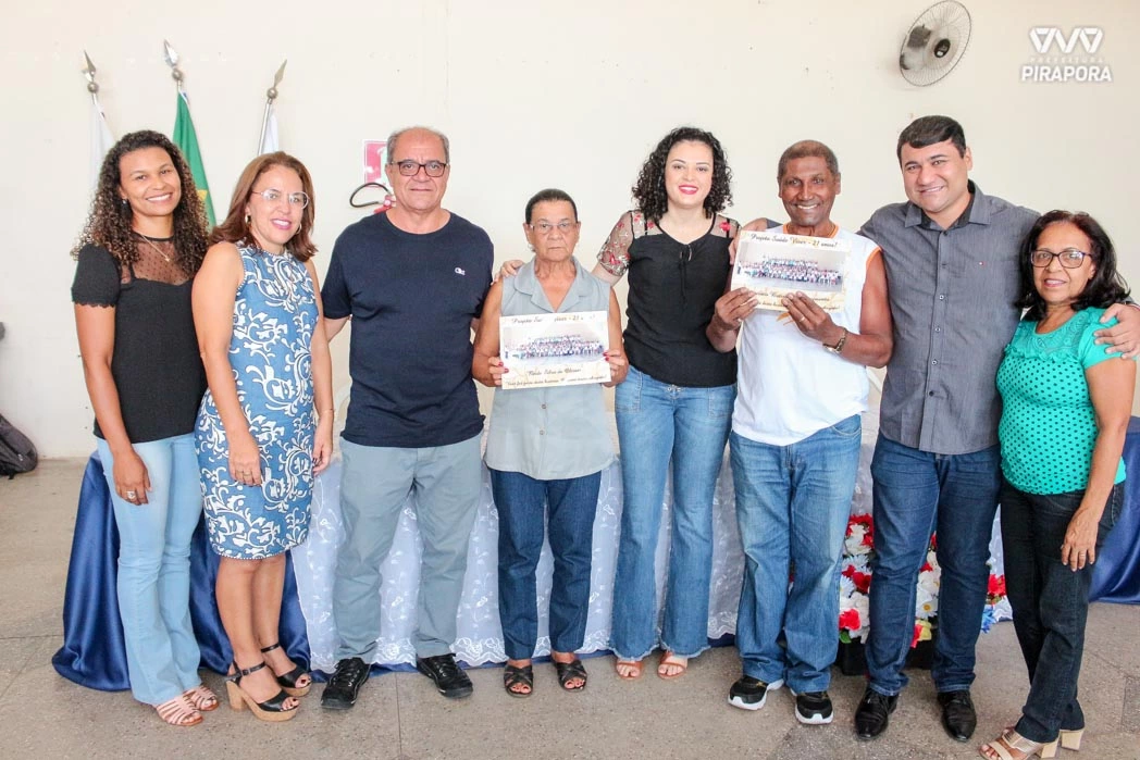 Prefeitura valoriza e presenteia idosos de Pirapora