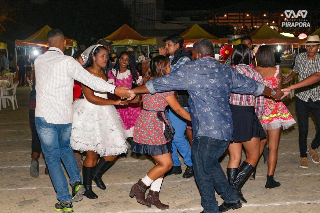 Em prol dos artistas e grupos culturais, 1º Arraiá da Feirinha é realizado