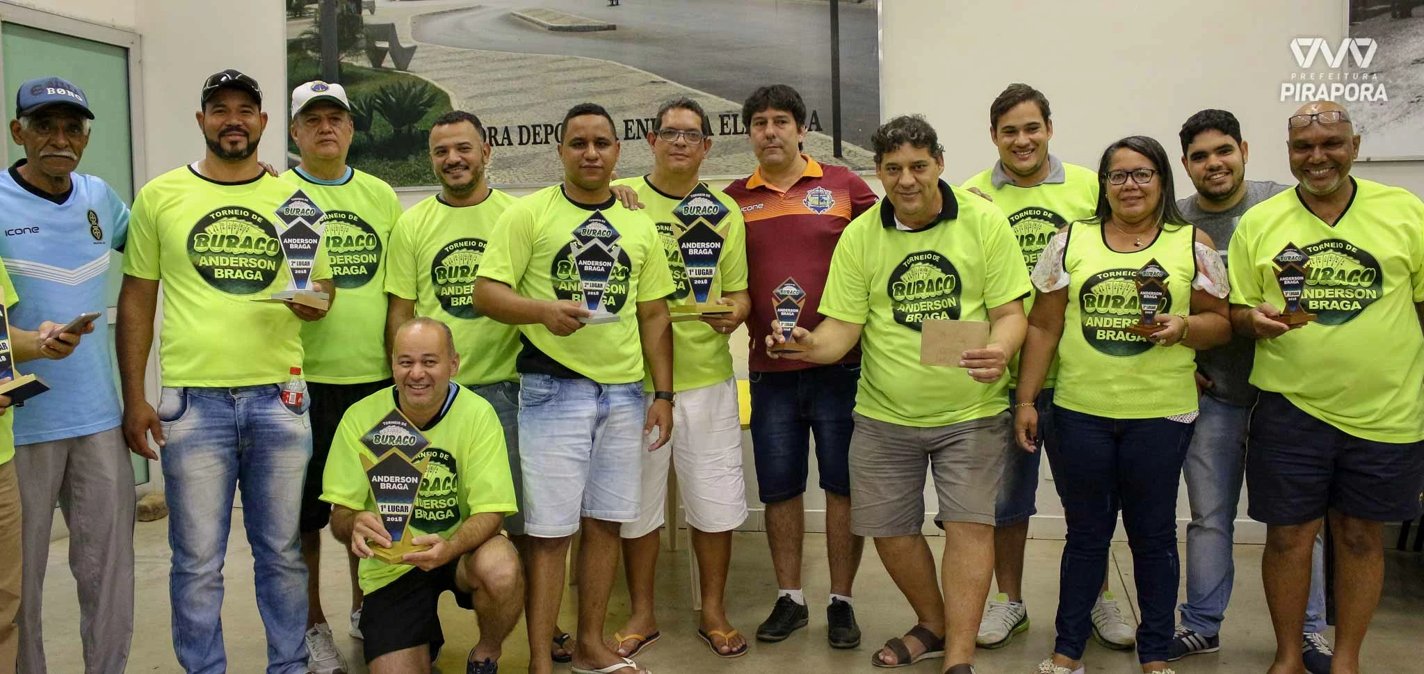 Dupla piraporense é campeã do Torneio de Buraco