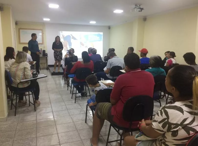 Secretária viabiliza cursos de pintura em Pirapora
