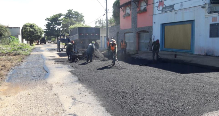 Prefeitura inicia operação tapa-buracos e recapeamentos em ruas de Pirapora