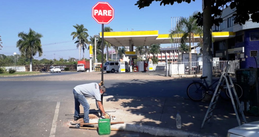 Por mais organização e segurança, prefeitura faz melhorias na sinalização de trânsito