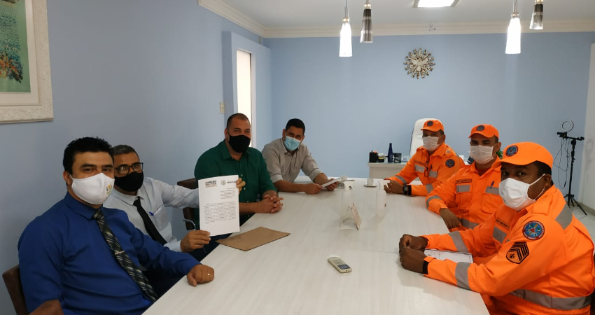 PREFEITO ALEX CESAR RECEBE CORPO DE BOMBEIROS E REAFIRMA COMPROMISSO COM A INSTITUIÇÃO