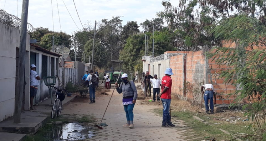PREFEITURA REALIZA MUTIRÃO DE LIMPEZA NO BAIRRO BOM JESUS II