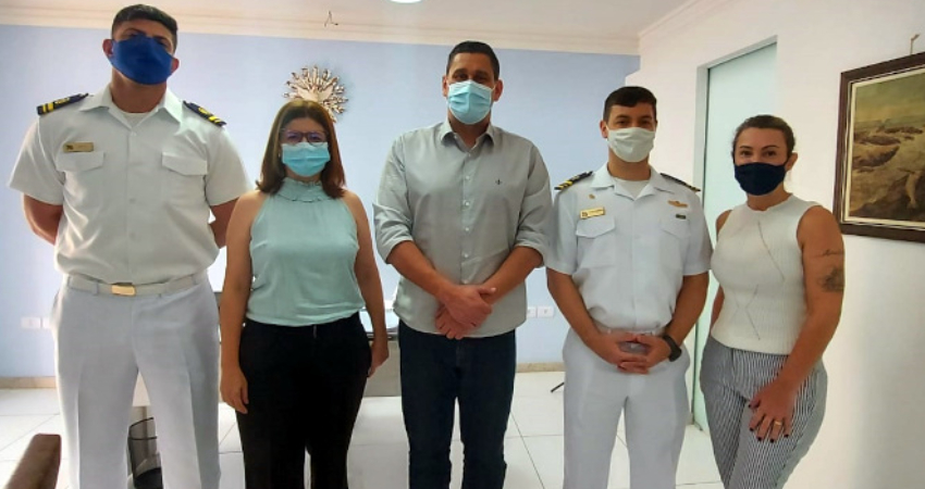 Pirapora discute parceria com a Marinha