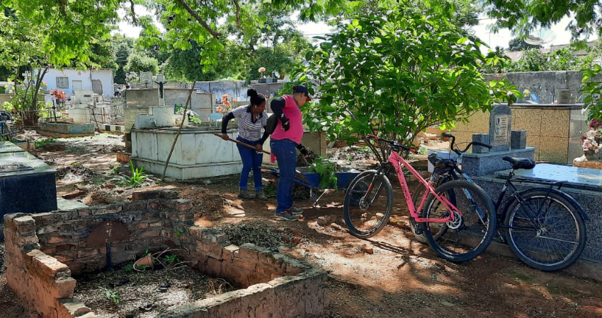 PREFEITURA REALIZA SERVIÇO DE LIMPEZA E MANUTENÇÃO NOS CEMITÉRIOS