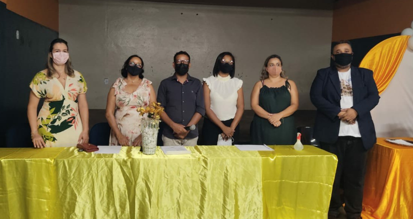 Alunos concluintes do EJA são homenageados pela SEMED