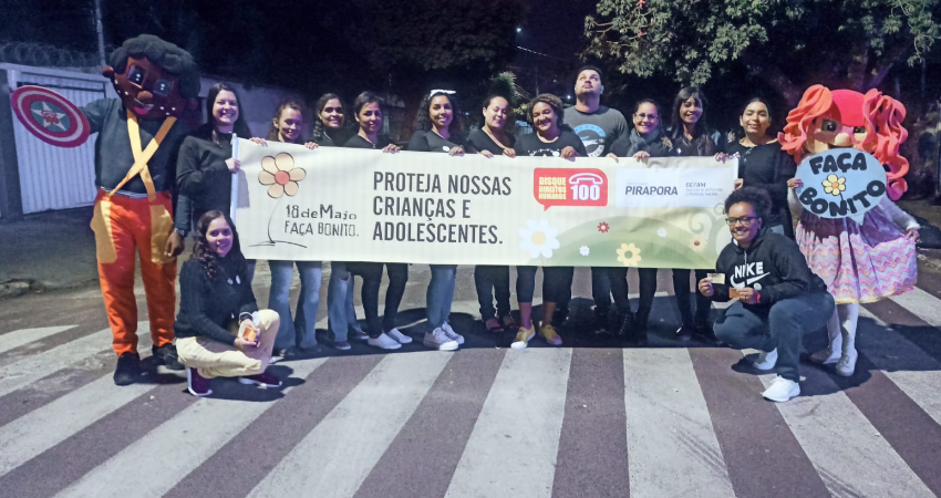Em blitz educativa, Secretaria da Família leva conscientização sobre Campanha Maio Laranja