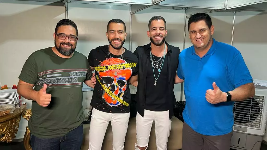 Show de Rafa e Pipo Marques fechou dia histórico do Pirafolia 2023