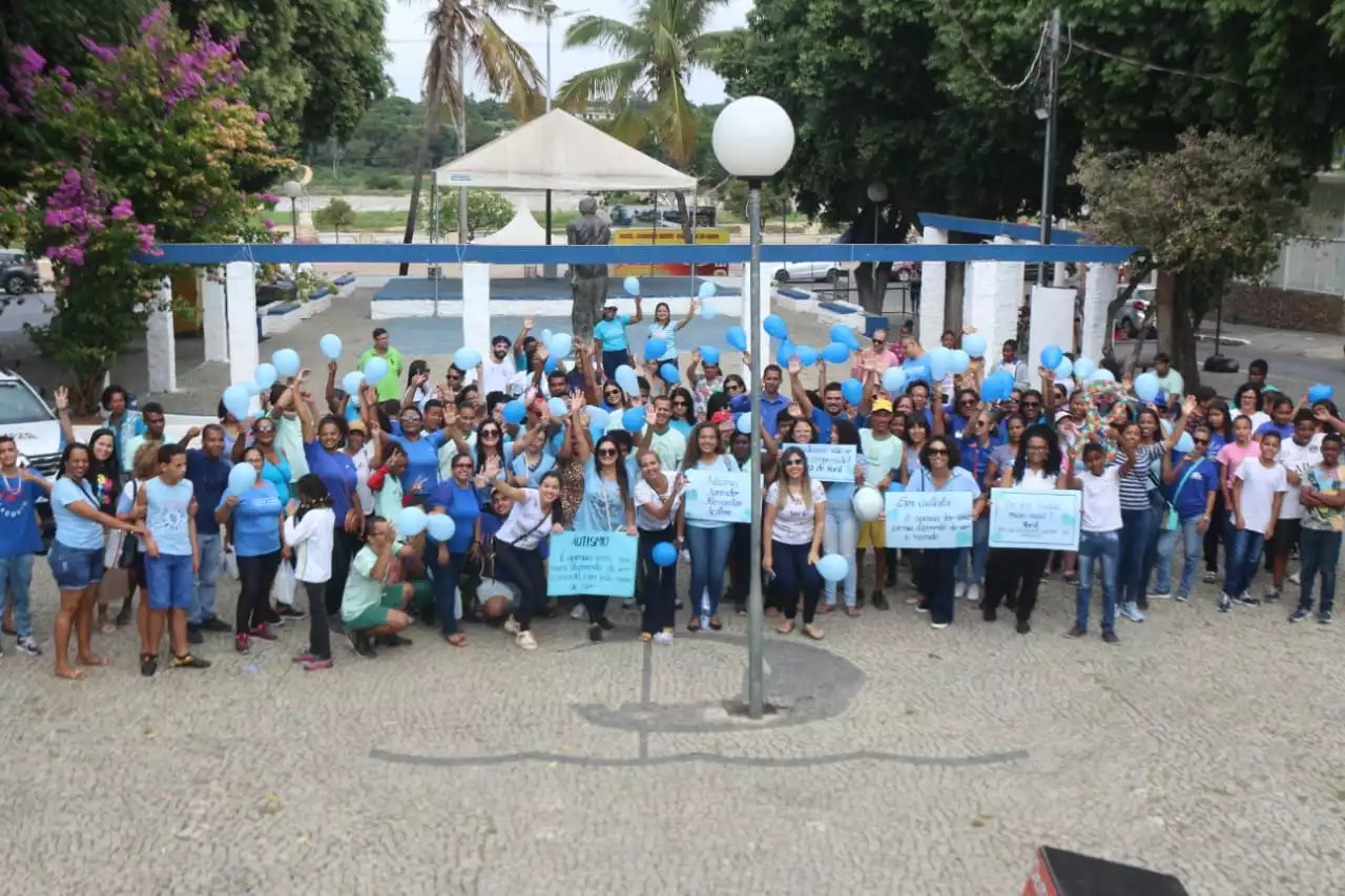 Prefeitura participa de caminhada pela conscientização do Autismo