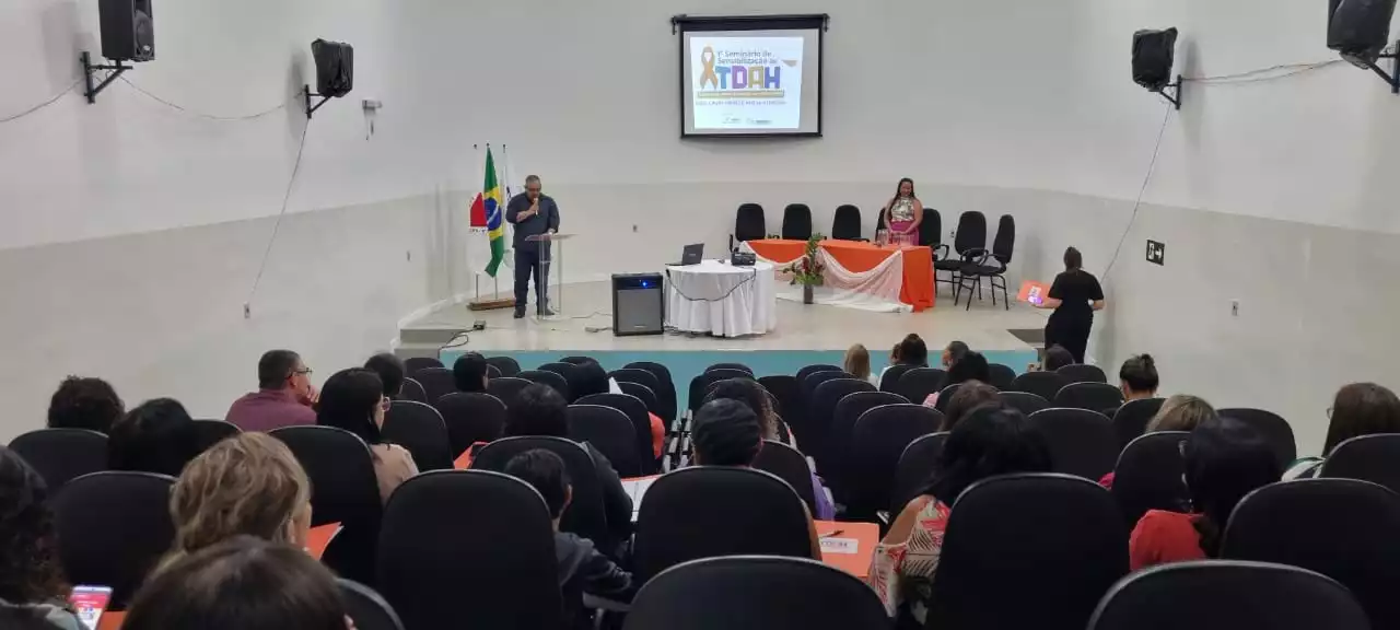 Secretaria Municipal de Educação discute TDAH