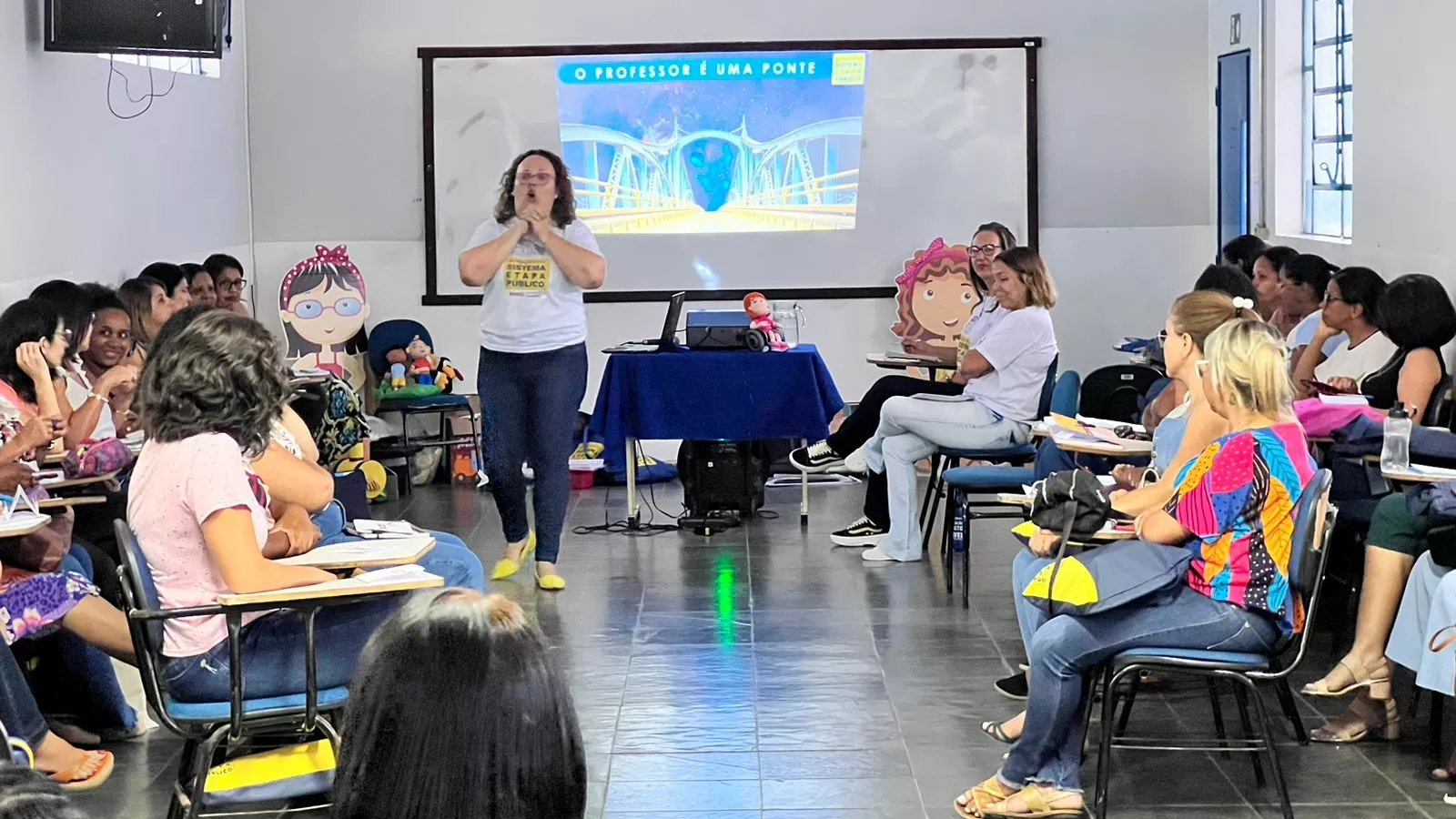 SEMED aprimora qualidade no ensino com mais uma Formação Continuada para profissionais da Rede Municipal