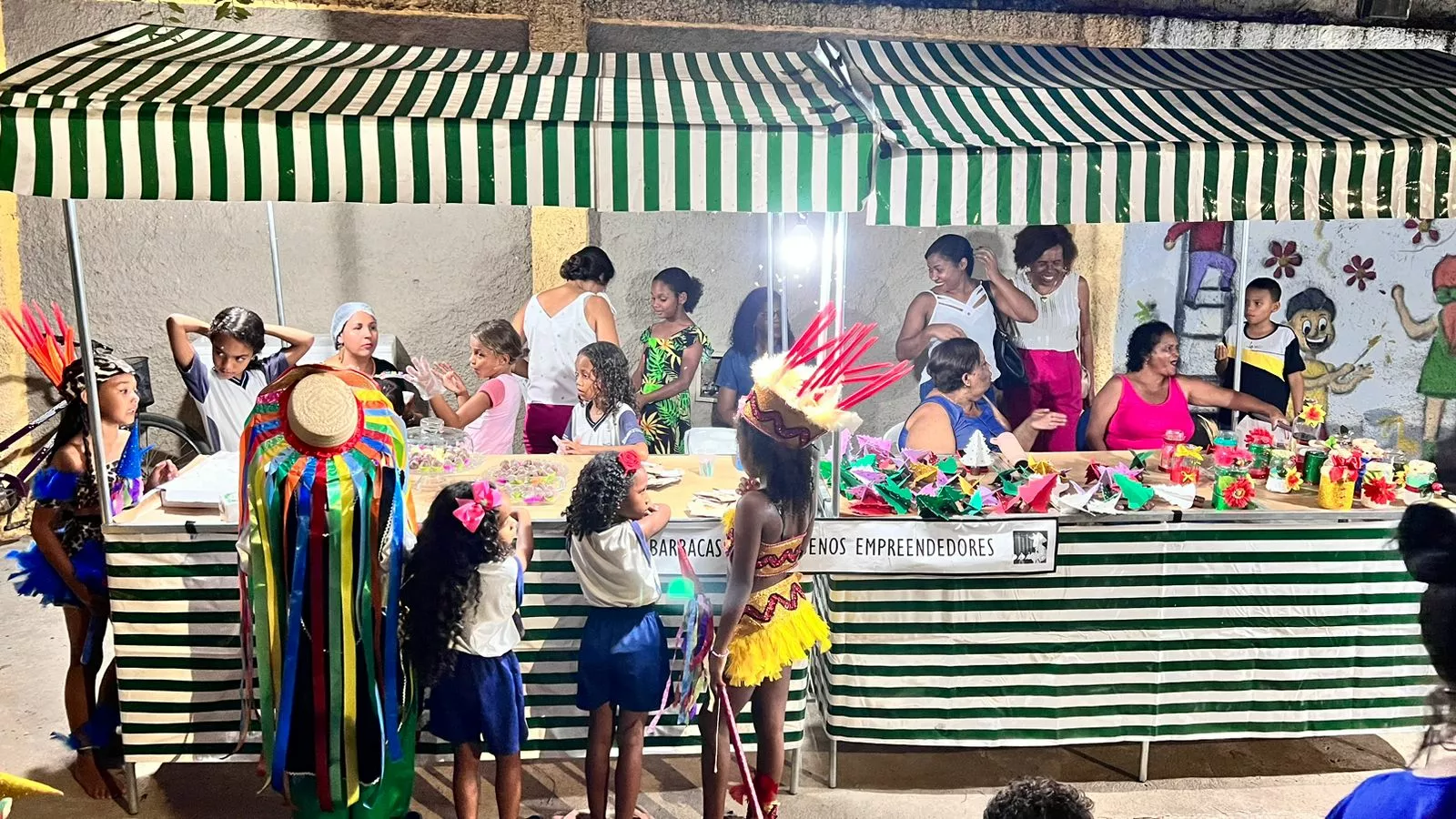 Projeto Educação em Tempo Integral realizou a 1ª Feira do Pequeno Empreendedor