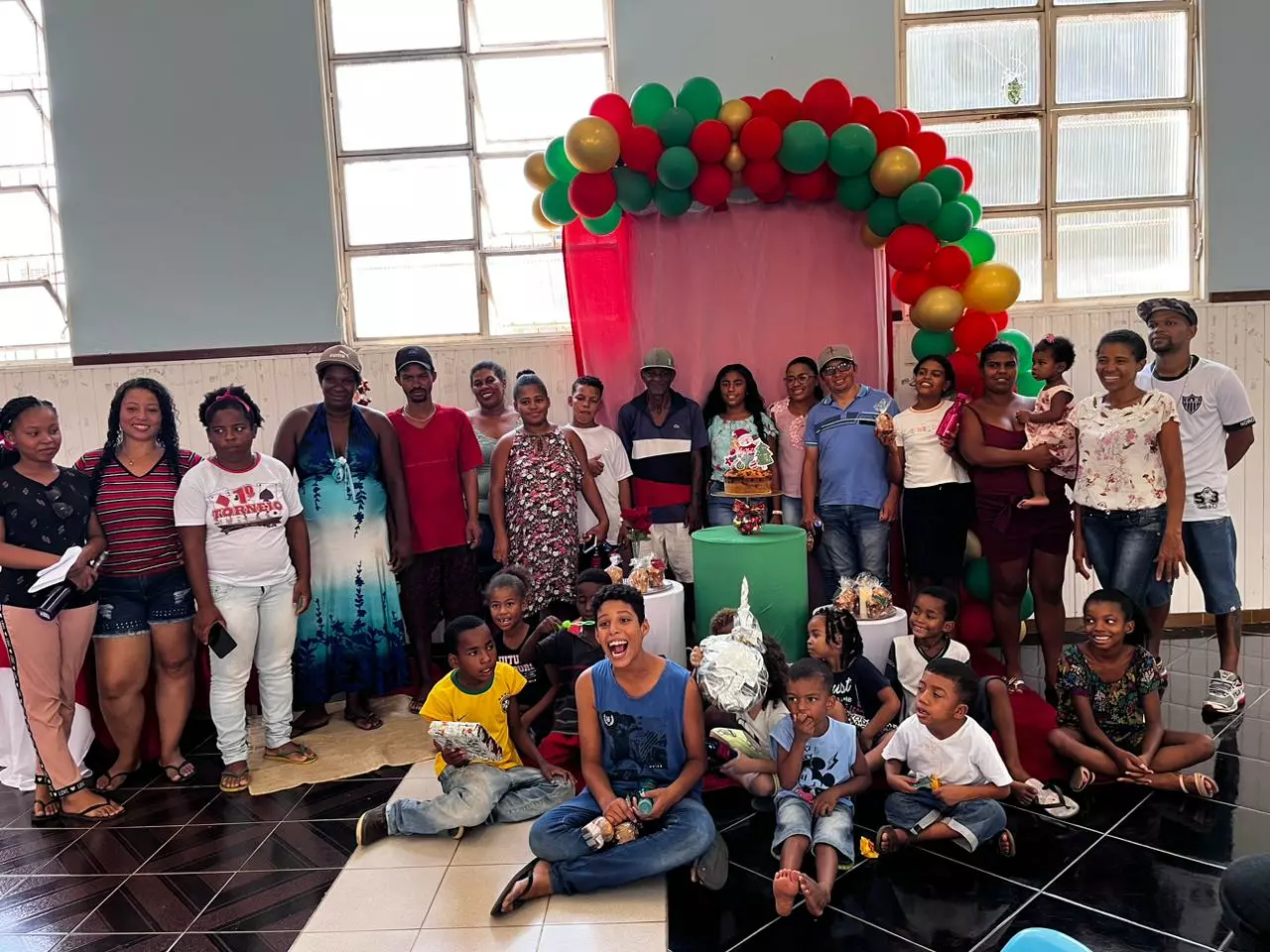 Dia de confraternizar com as famílias no CREAS