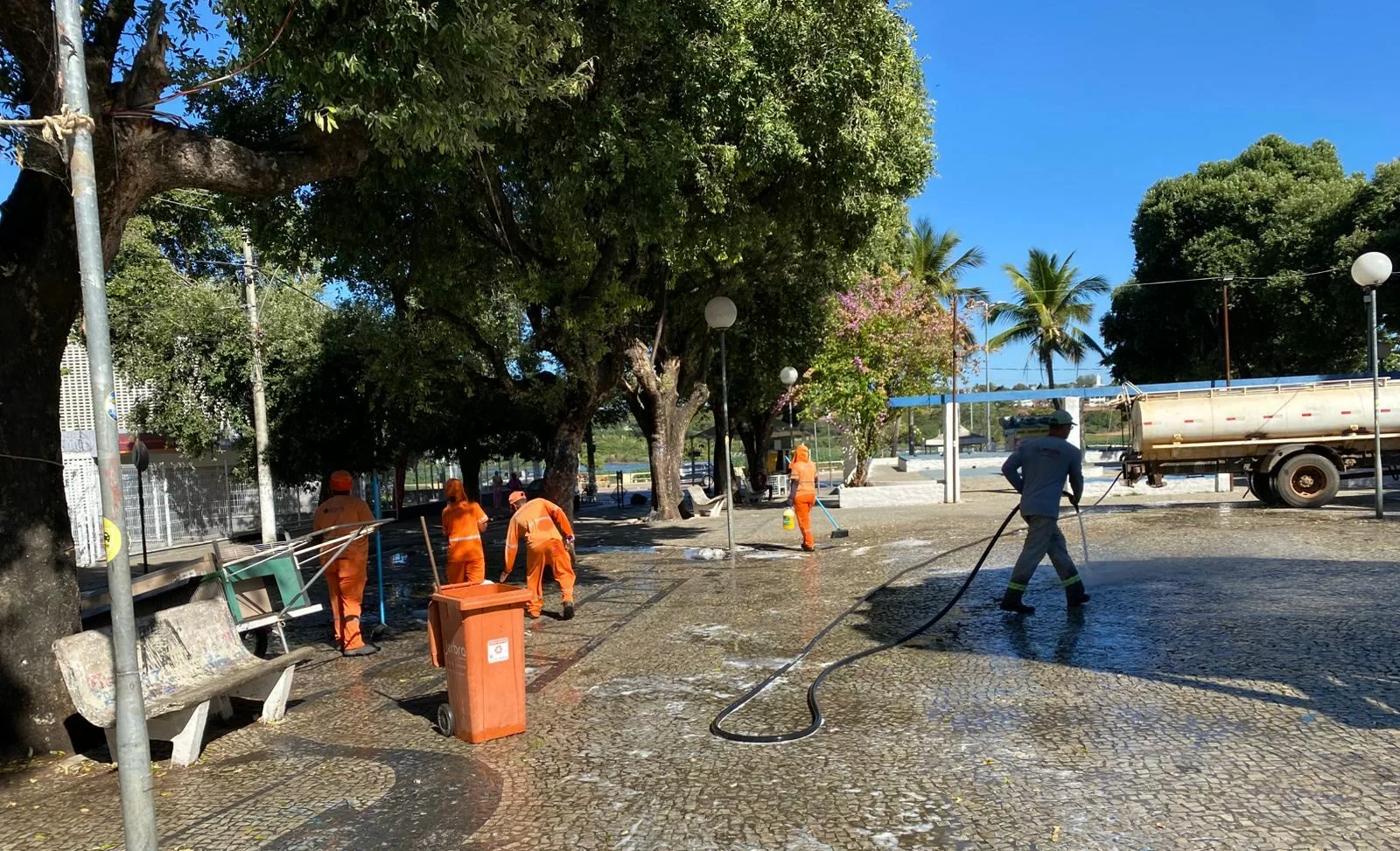 Ação integrada fortalece limpeza urbana e infraestrutura em Pirapora