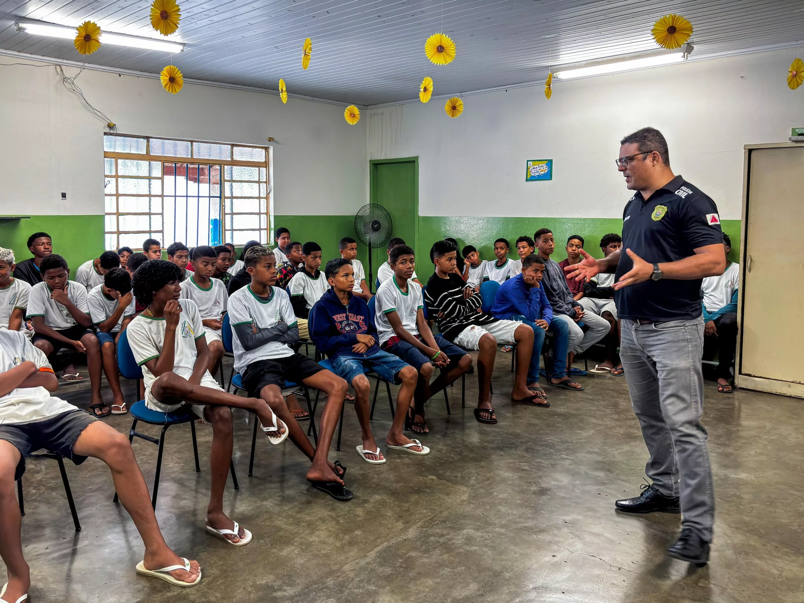 Prefeitura promove palestra sobre adultização infantil