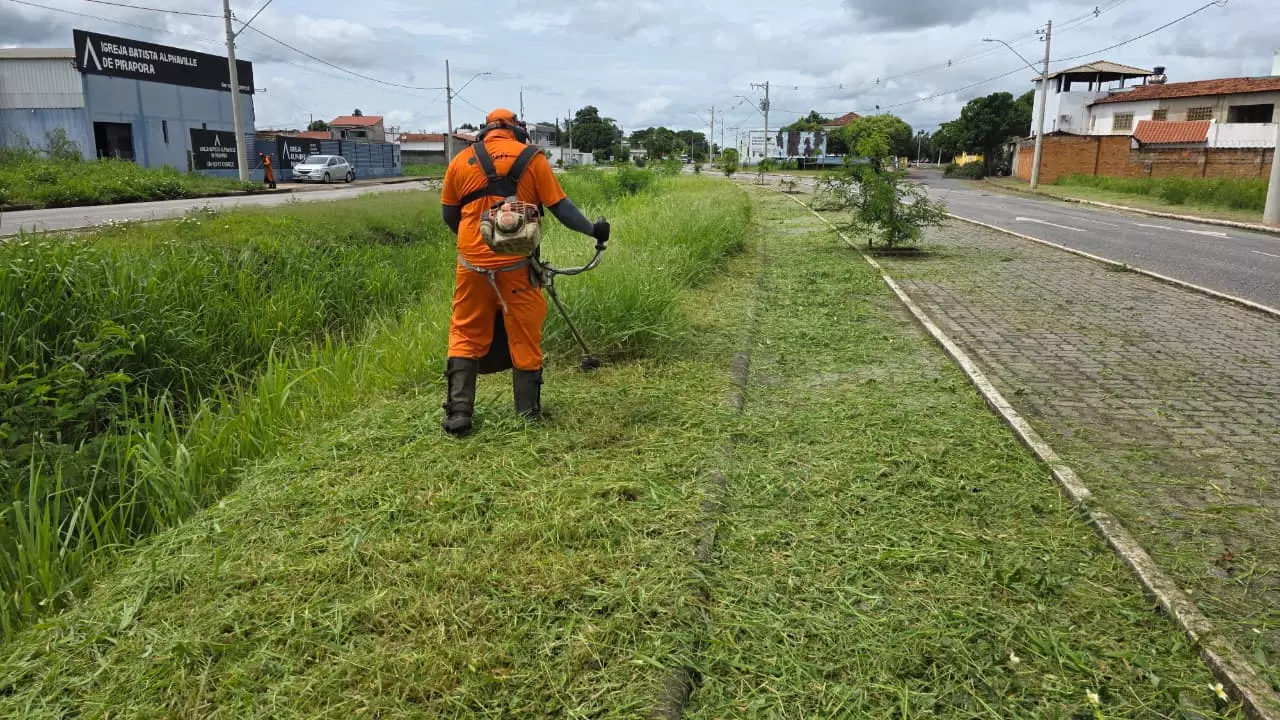 Ações de limpeza urbana em Pirapora