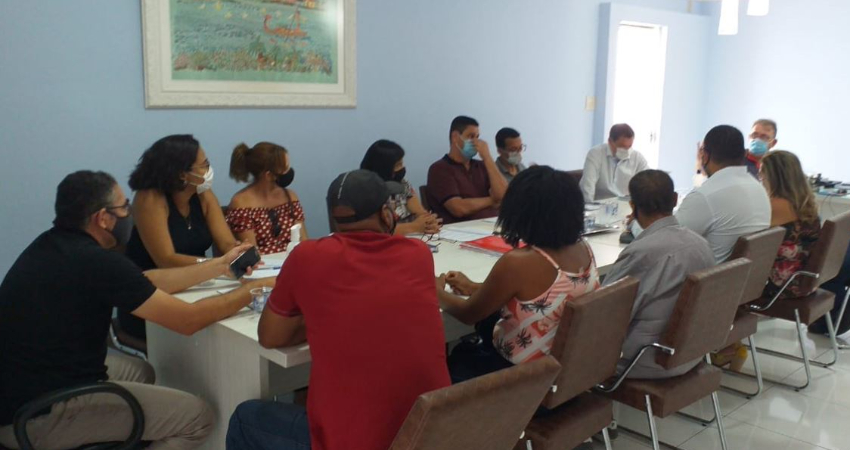 Prefeito Alex Cesar reúne com representantes do Sindicato dos Servidores
