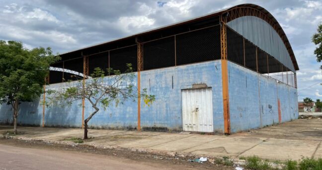 Prefeitura de Pirapora inicia reforma da quadra poliesportiva do bairro São João