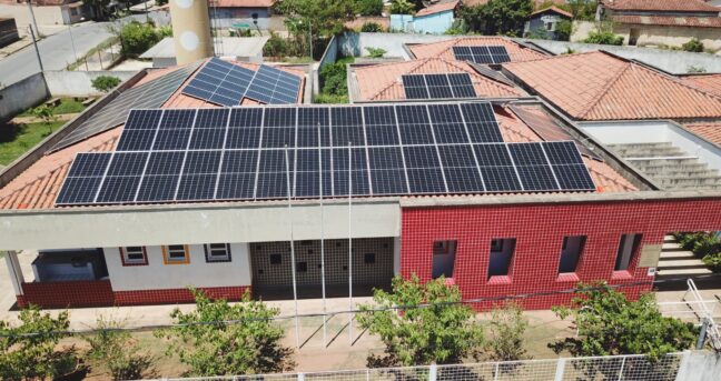 Prefeitura de Pirapora investe mais de R$ 2.500.000,00 em usinas fotovoltaicas para unidades da Rede de Ensino