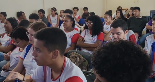 MULHERES FORTALECIDAS ATRAVÉS DO APRENDIZADO