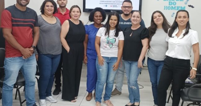 Profissionais de saúde participam de treinamento na GRS