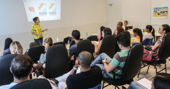 Profissionais da enfermagem participam de capacitação no CEPS