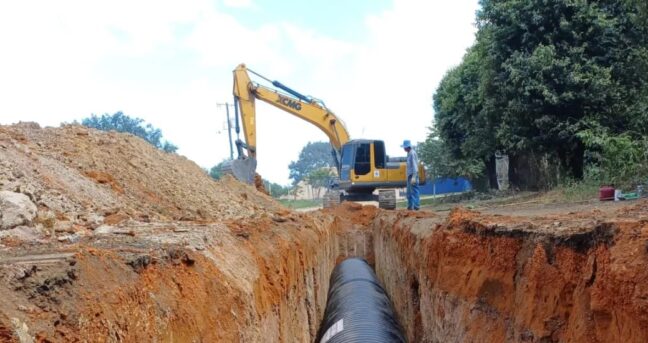 Retomada obra de drenagem da lagoa do Cícero Passos